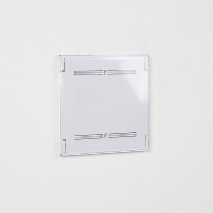 CL-P1515 - Targa linea Clear fondo ABS bianco formato 15x15cm