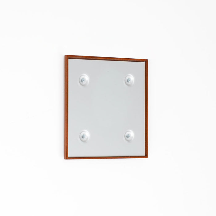 FLT-PW1015 - Targa linea Flat a parete finitura legno 10x15 cm (A6)